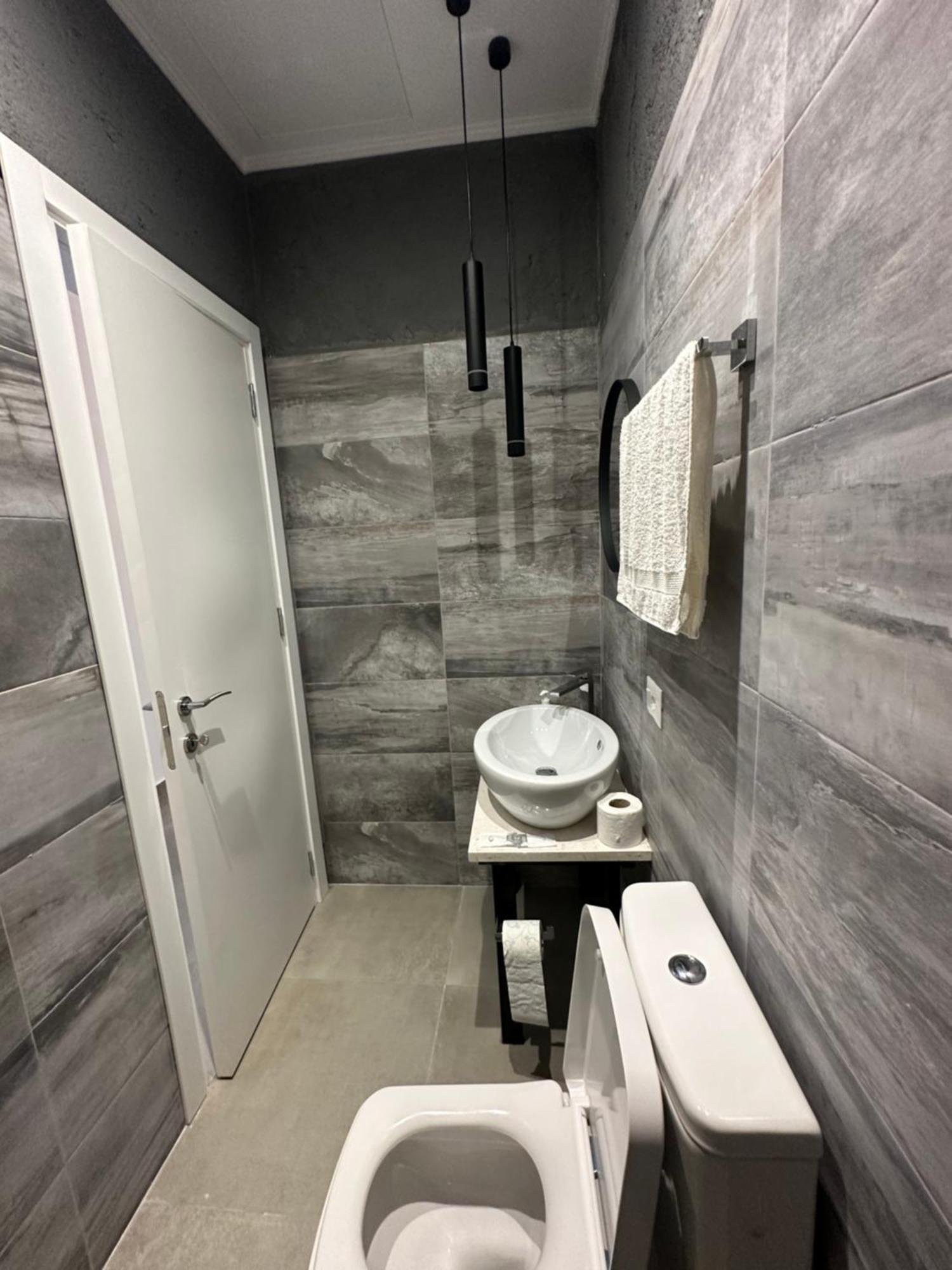 Central Comfort Suites Tirana Exterior foto